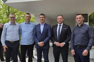 Misa i blagoslov polja u Jaseniku okupili vjernike i izaslanstvo iz Hrvatske