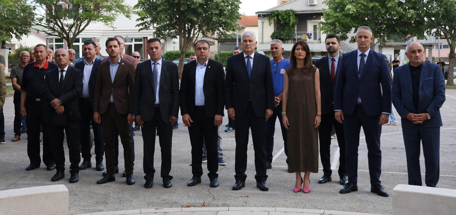 Žrtva hrvatskih branitelja temelj je slobode koju danas baštinimo, mladi je moraju čuvati