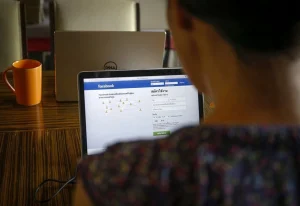 Facebook je pao: Korisnici diljem svijeta ne mogu mu pristupiti