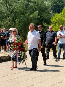 Izaslanstvo HNS-a BiH odalo počast stradalim Hrvatima u Komušini
